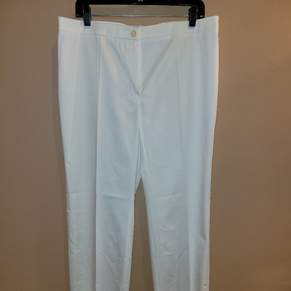 #273 NWT Armani White Trousers; Size 12.